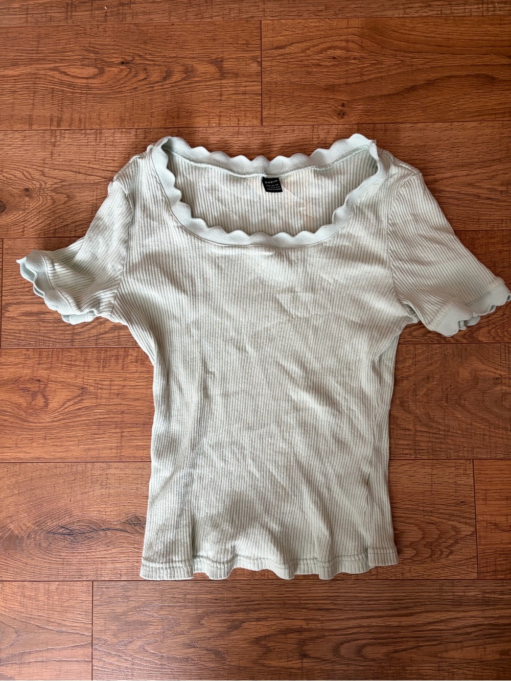 SHEIN Light Sage Ribbed Scallop Short Sleeve Top